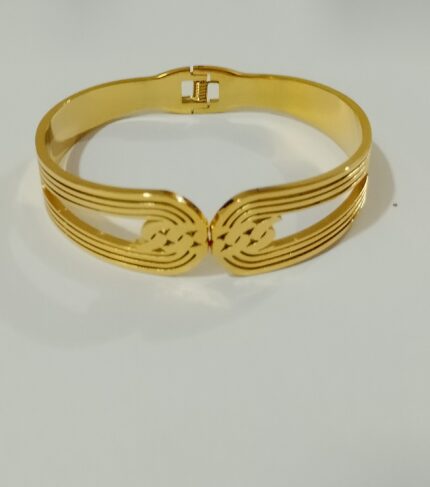 gold polish openable bracelet