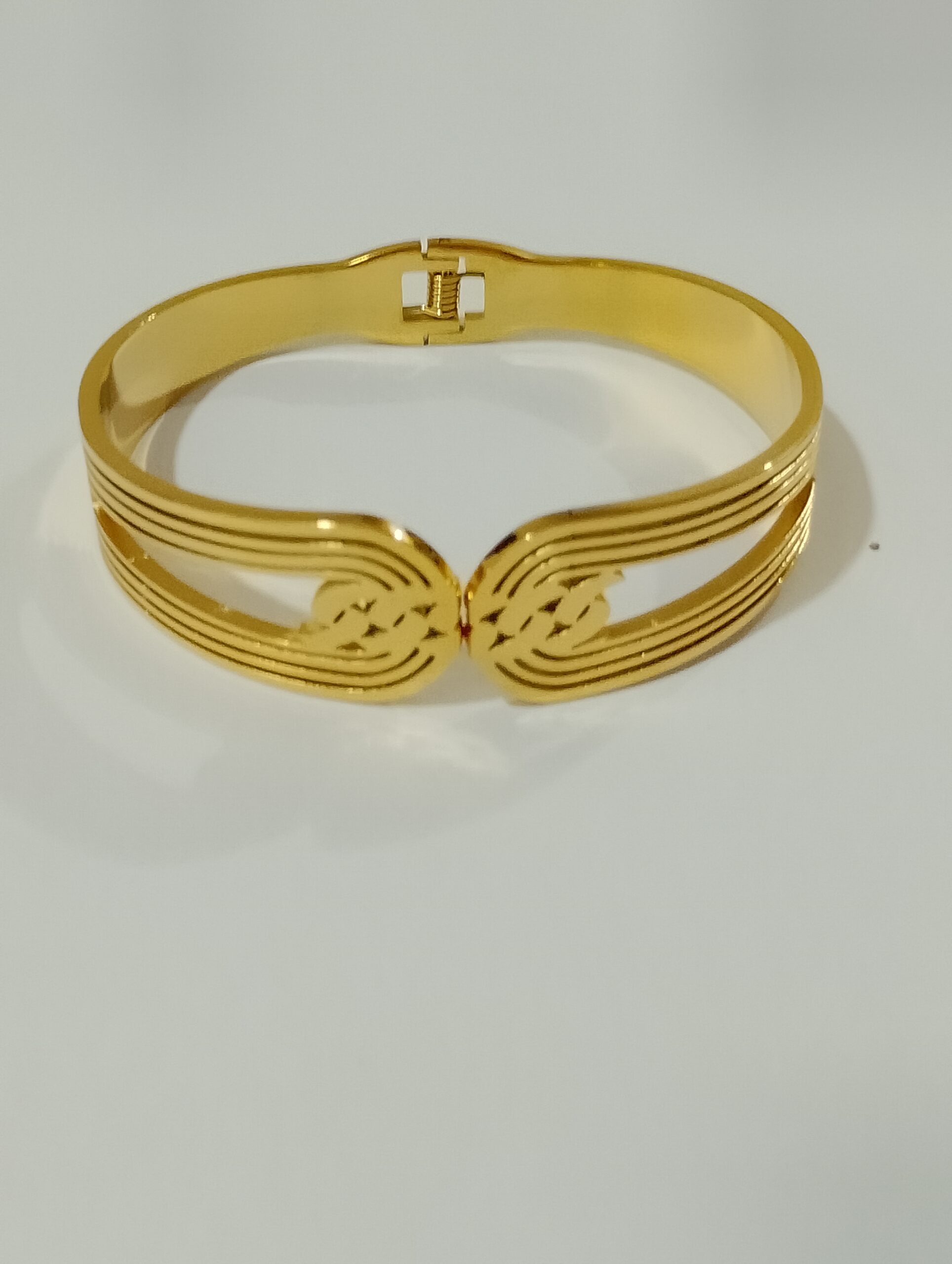 gold polish openable bracelet gold polish openable bracelet